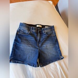 Angels forever young Jean shorts- 360 sculpt